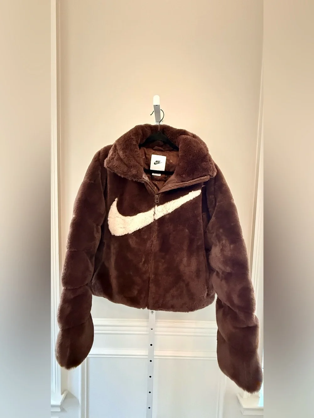 Nike Sportswear Essentials Faux Fur Teddy Jacket Brown Cream Oversized M
